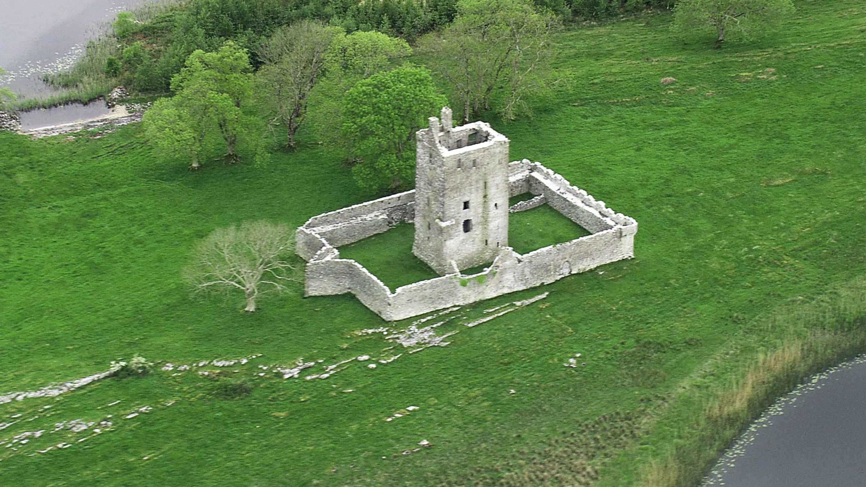  Aerial Profiles: Ireland From Above 