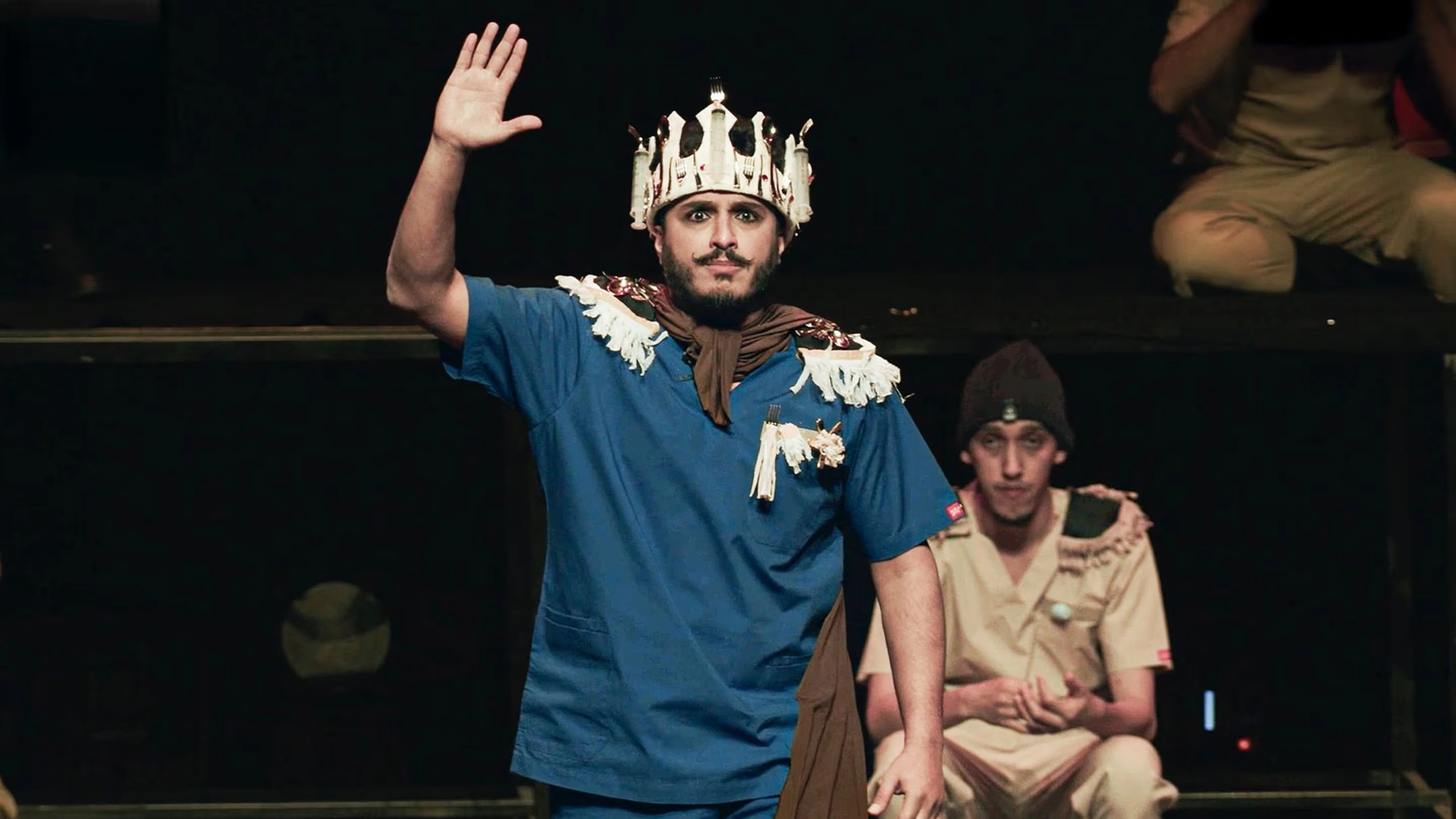  Imbratoriyyat Manakholya 