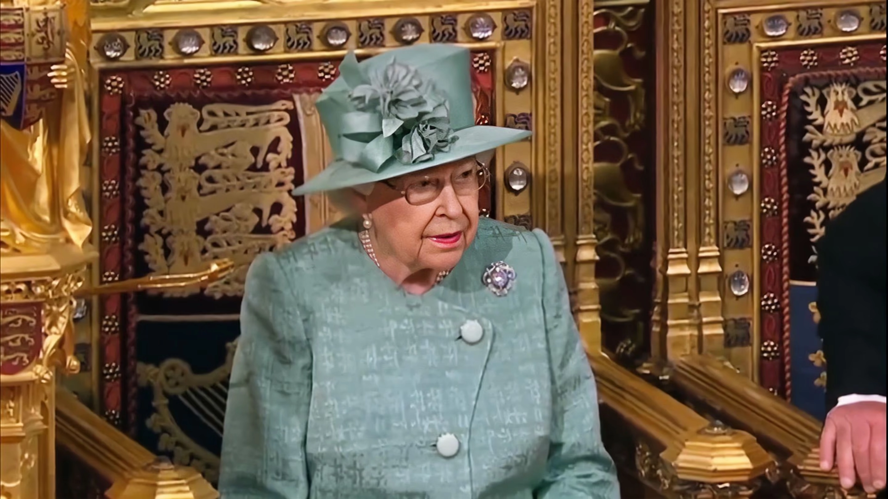  Queen Elizabeth: The Longest Reigning Monarch 